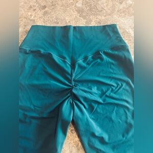 Sunzel hidden but scrunch leggings